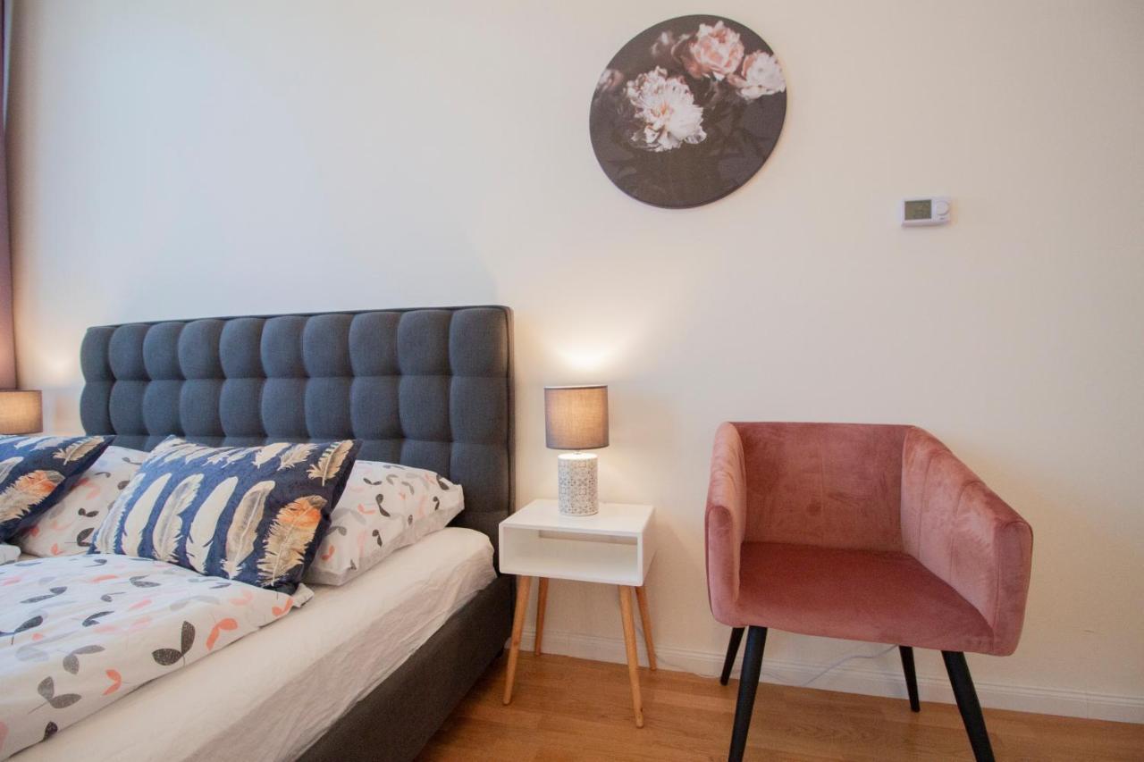 Stay Inn Apartments Stepanska Πράγα Εξωτερικό φωτογραφία